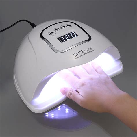 The Advantages of a Light Magic Nail Dryer over Traditional Methods